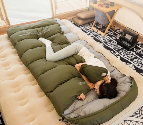 🔥 Envelope style sleeping bag | Fully zippered closure | Sleep pad and bag in one | Essential for camping 🚶🏻‍♂️